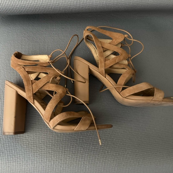 Sam Edelman Tan Heels - Picture 2 of 4